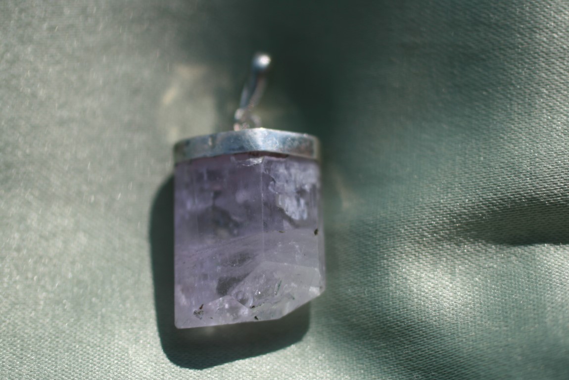 Kunzite(Purple) Pendant helps us go with the Flow of life 5073